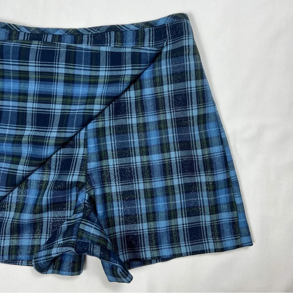 Y2K Plaid Mini Skirt - Picture 4 of 9